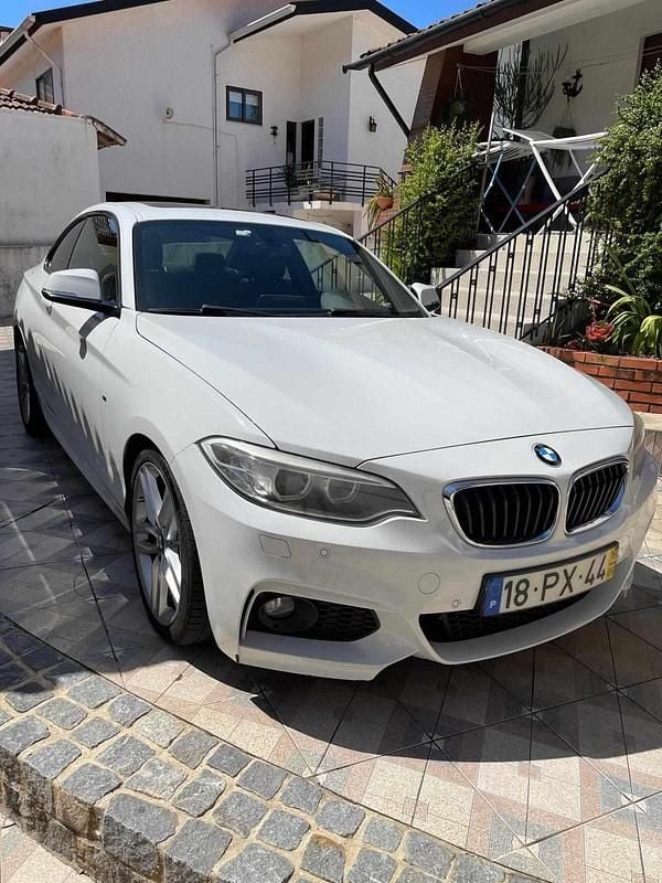 Branco Usado 2015 BMW 220 Coupé | € 21.000 (Preço justo) - Imagem 1/4