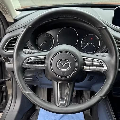 Cinza Usado 2022 Mazda CX-30 Evolve SUV | € 19.899 - Imagem 1/1