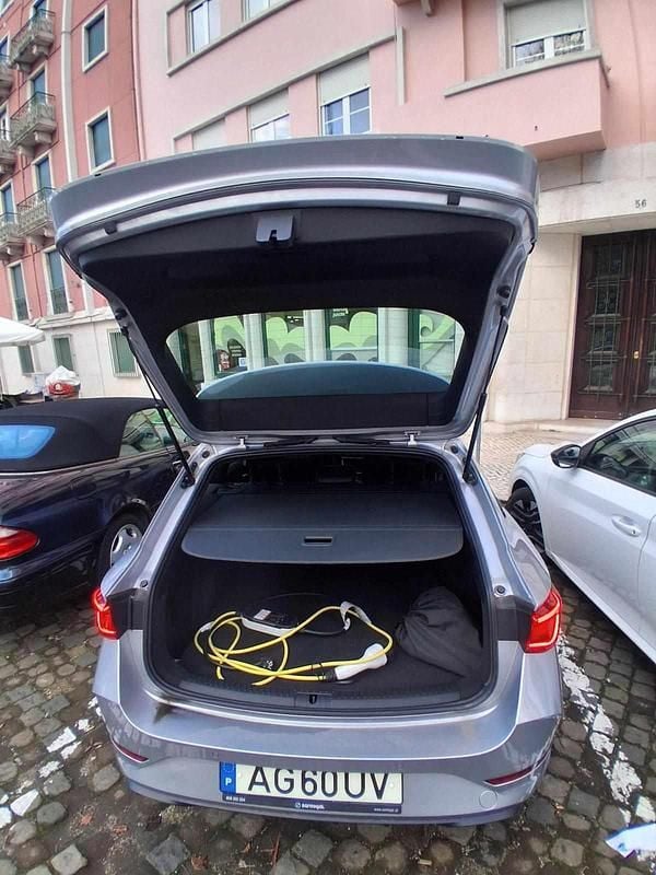 Usado Cupra Leon 245 HP (180 kW) 2021 Cinzento Citadino