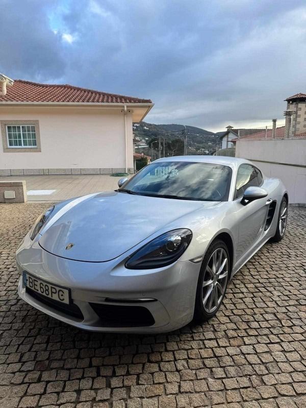 Cinzento Usado 2018 Porsche 718 Coupé | € 57.500 (Preço justo) - Imagem 1/4