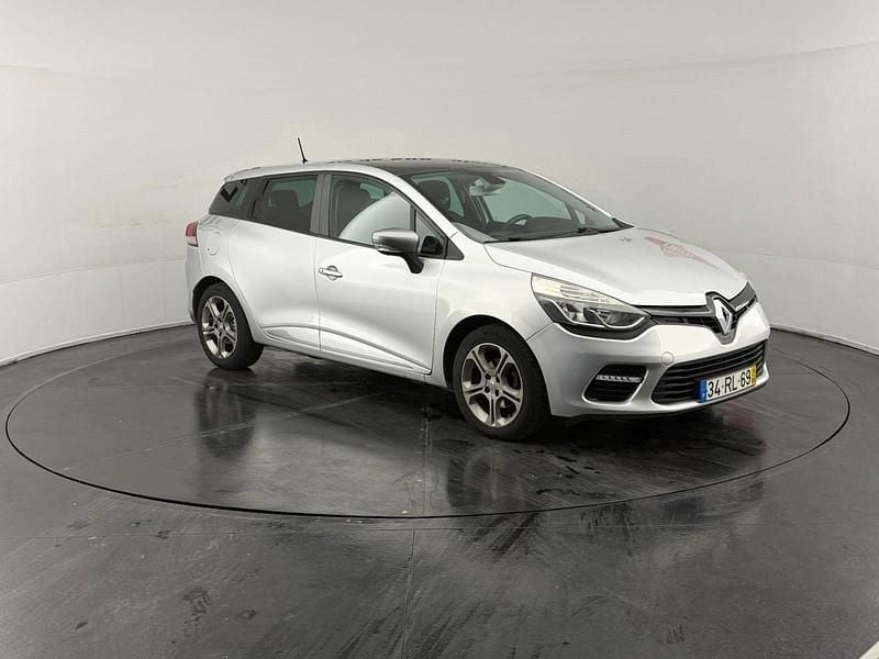 Usado Renault Clio GrandTour 90 HP (66 kW) 2016 Cinza Carrinha