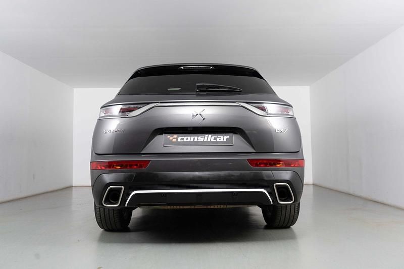 Usado DS Automobiles DS7 Crossback Rivoli 225 HP (165 kW) 2021 Cinza SUV