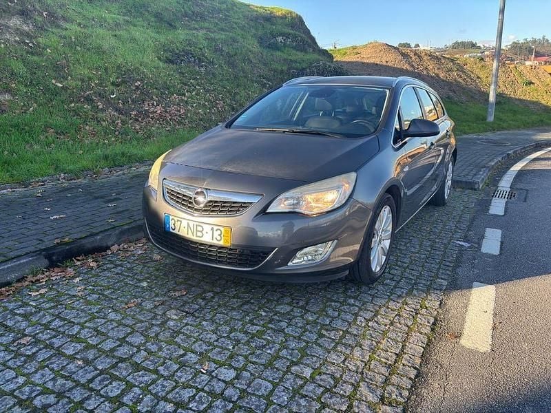 Usado 2012 Opel Astra Sport Carrinha | € 5.900 (Bom preço) - Imagem 1/4