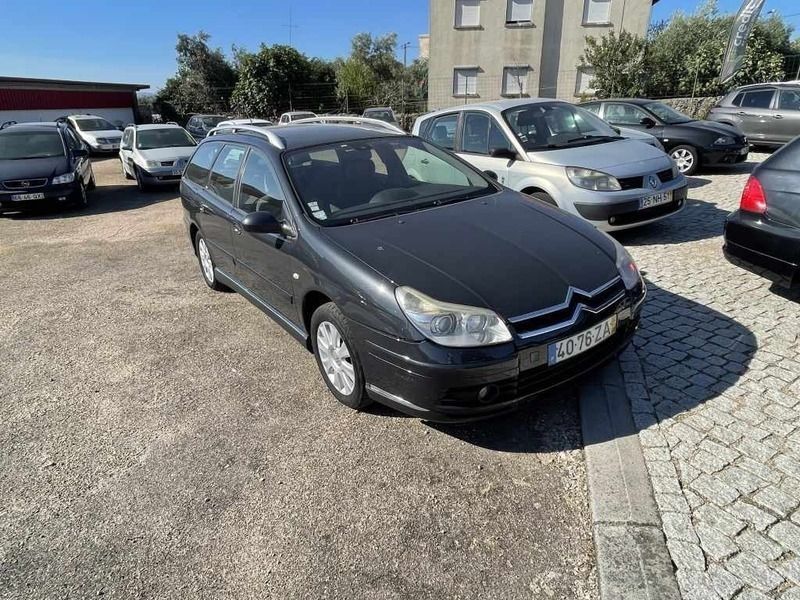 Cinzento Usado 2004 Citroën C5 Exclusive Carrinha | € 4.900 - Imagem 1/4