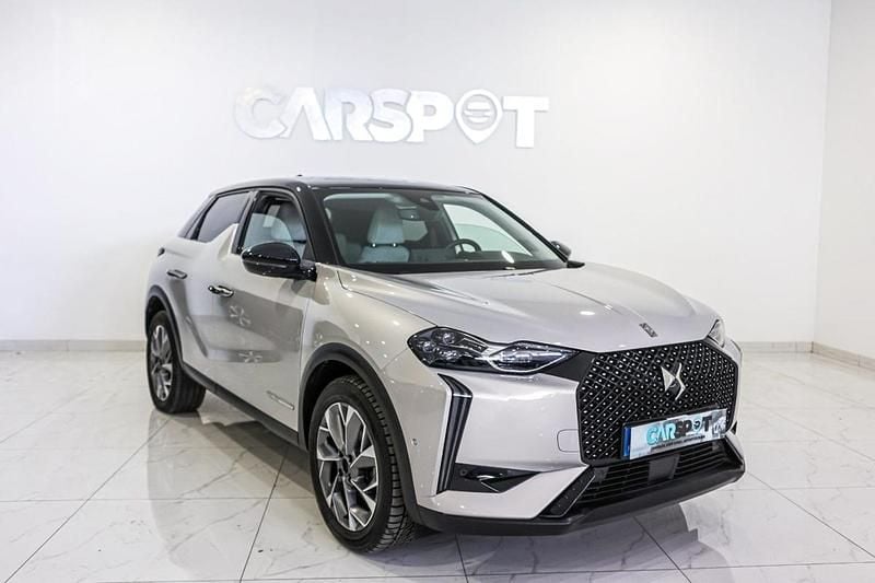 Antracite Usado 2024 DS Automobiles DS3 SUV | € 25.980 (Caro) - Imagem 1/4
