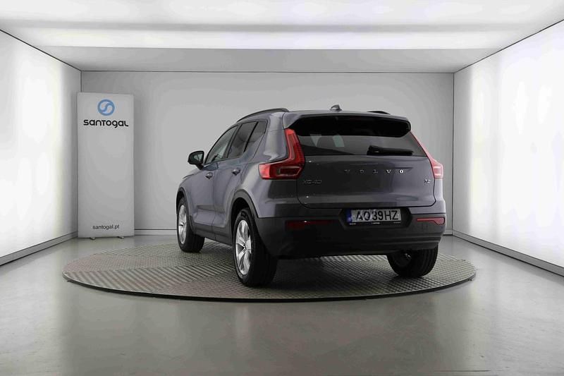 Usado Volvo XC40 129 HP (94 kW) 2022 Cinzento SUV