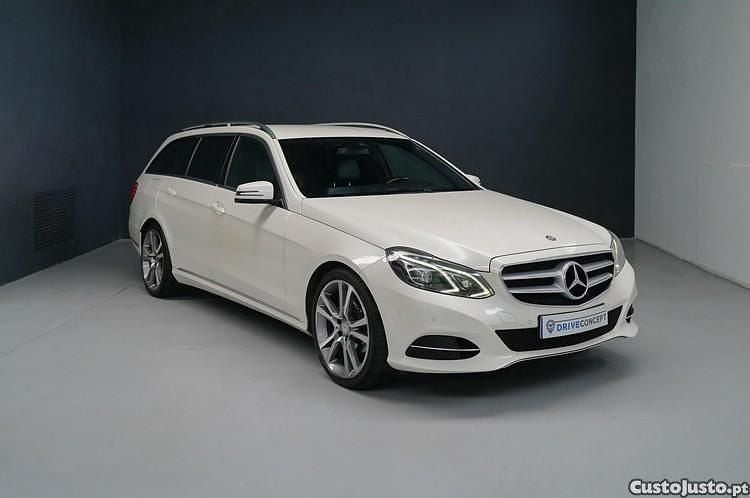 Branco Usado 2013 Mercedes E220 Avantgarde Carrinha | € 19.900 (Preço justo) - Imagem 1/1