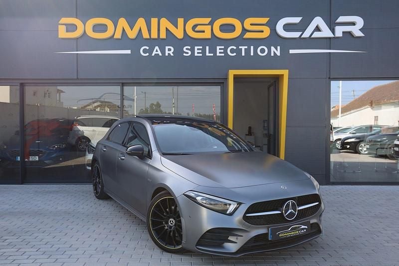 Cinza Usado 2019 Mercedes A180 AMG line | € 27.500 (Caro) - Imagem 1/4