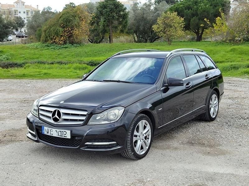Usado 2012 Mercedes C250 Avantgarde Sedan | € 12.900 (Bom preço) - Imagem 1/4