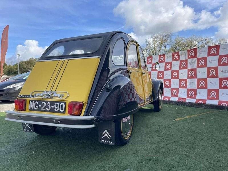 Usado Citroën 2CV Charleston 29 HP (21 kW) 1983 Amarelo Sedan