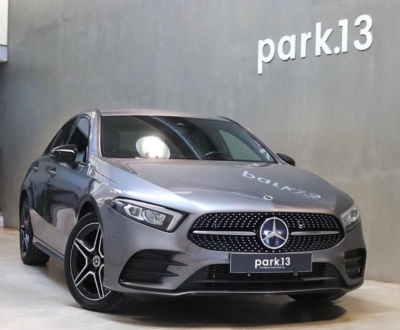Cinza Usado 2021 Mercedes A250 AMG line | € 26.700 (Bom preço) - Imagem 1/4