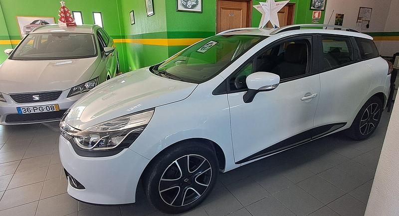 Branco Usado 2014 Renault Clio GrandTour Carrinha | € 10.450 (Preço elevado) - Imagem 1/4