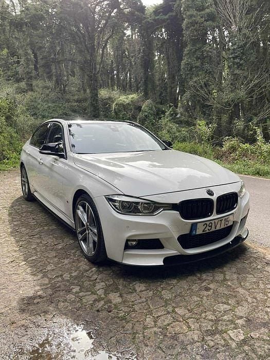 Usado 2018 BMW 330e Performance Sedan | € 20.999 - Imagem 1/4