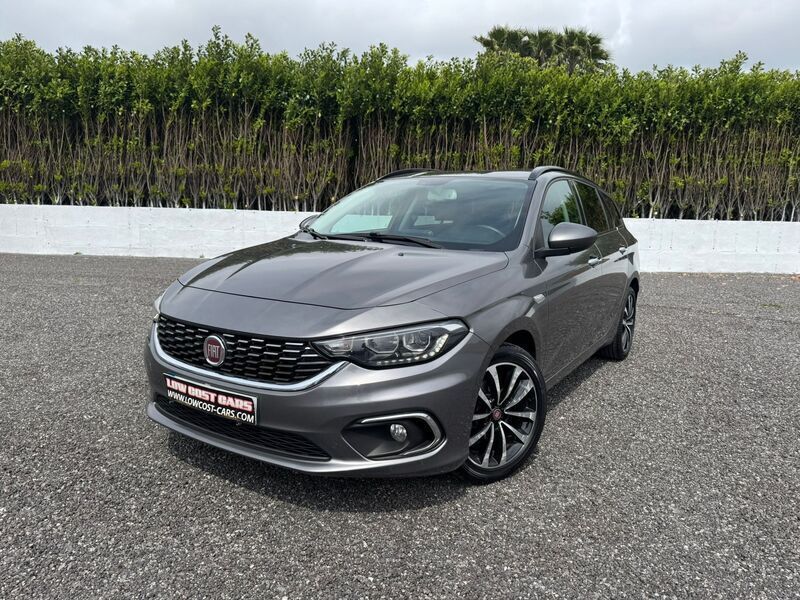 Cinza Usado 2018 Fiat Tipo Wagon Carrinha | € 11.750 (Preço elevado) - Imagem 1/4