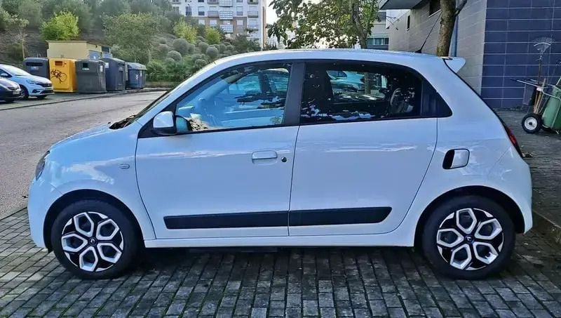 Usado Renault Twingo Zen 60 kW (82 HP) 2022 Branco Citadino