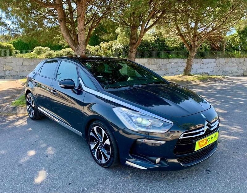 Usado Citroën DS5 163 HP (119 kW) 2012 Azul Citadino