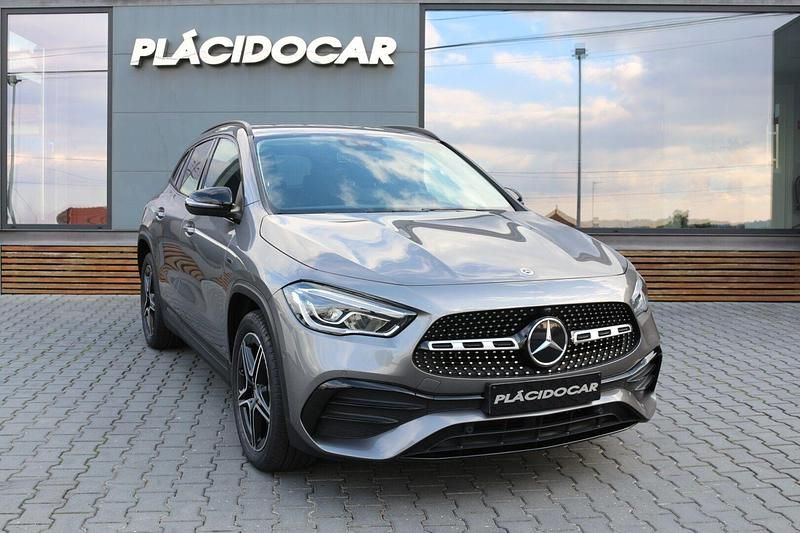 Cinza Usado 2021 Mercedes GLA250 AMG line SUV | € 38.900 (Preço justo) - Imagem 1/4