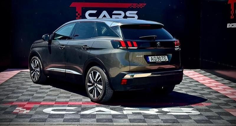 Usado Peugeot 3008 Allure 130 HP (95 kW) 2019 Cinzento Carrinha