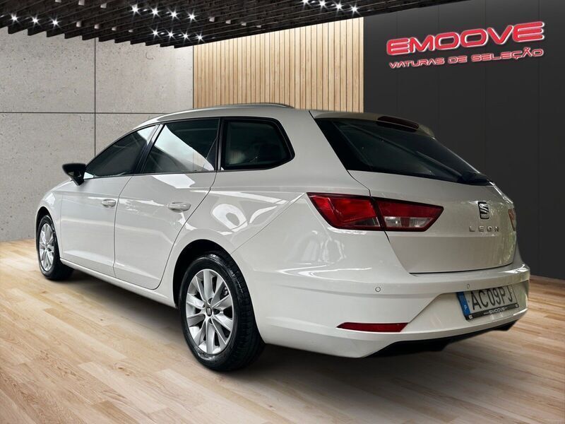 Usado Seat Leon Style 115 HP (84 kW) 2020 Branco Carrinha