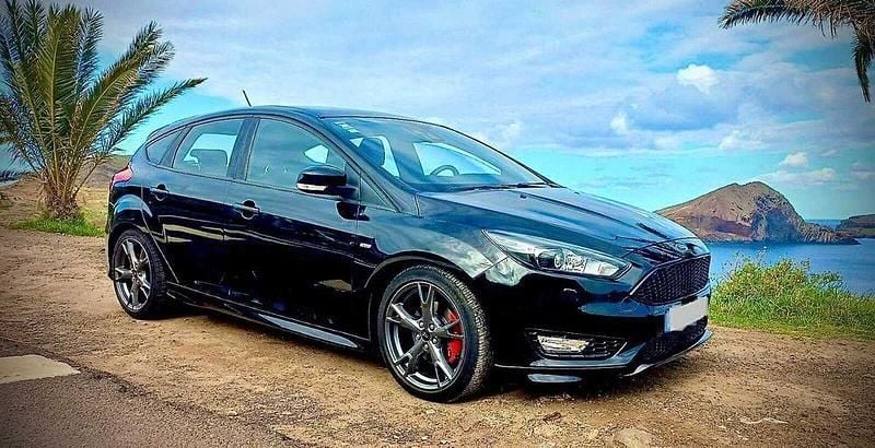 Usado Ford Focus ST-Line 185 HP (136 kW) 2016 Sedan