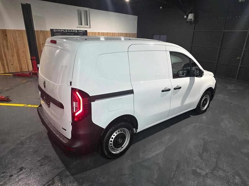 Usado Renault Kangoo 89 kW (122 HP) 2023 Branco Monovolume