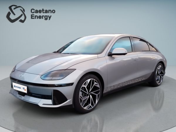 Curated silver Usado 2023 Hyundai Ioniq 6 Sedan | € 55.900 - Imagem 1/4