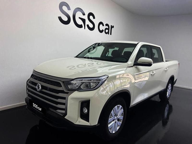 Branco Usado 2024 Ssangyong Musso SUV | € 41.800 - Imagem 1/4