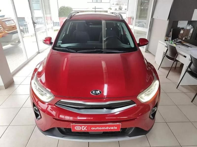 Usado Kia Stonic EX 100 HP (73 kW) 2021 Vermelho SUV