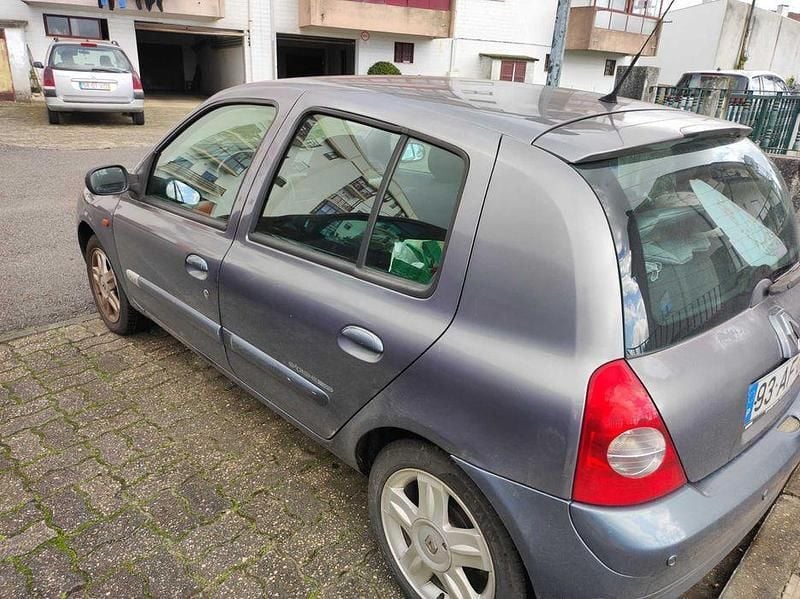 Usado 2005 Renault Clio II Extreme | € 1.900 (Bom preço) - Imagem 1/4