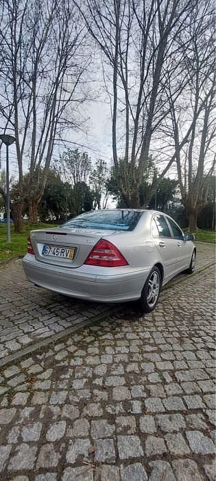Usado Mercedes C220 Avantgarde 143 HP (105 kW) 2001 Sedan