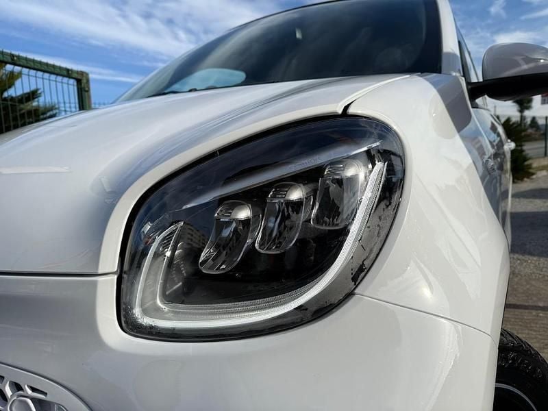Usado Smart ForFour Electric Drive Passion 60 kW (82 HP) 2020 Branco