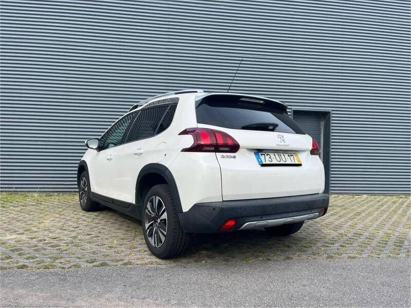 Usado Peugeot 2008 110 HP (80 kW) 2018 Branco SUV