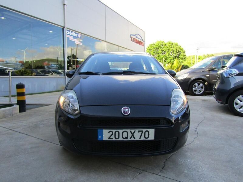 Preto Usado 2016 Fiat Punto Easy Citadino | € 8.000 (Preço justo) - Imagem 1/4