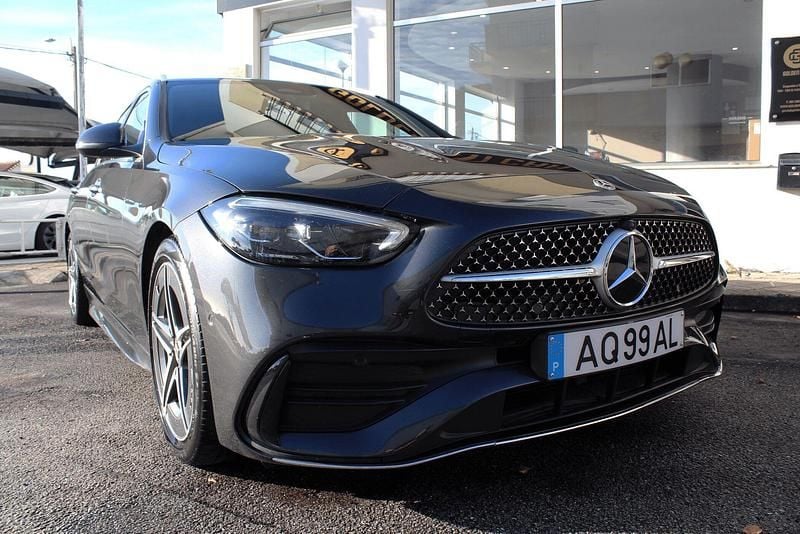 Usado Mercedes C300 AMG line 265 HP (194 kW) 2022 Cinza Carrinha