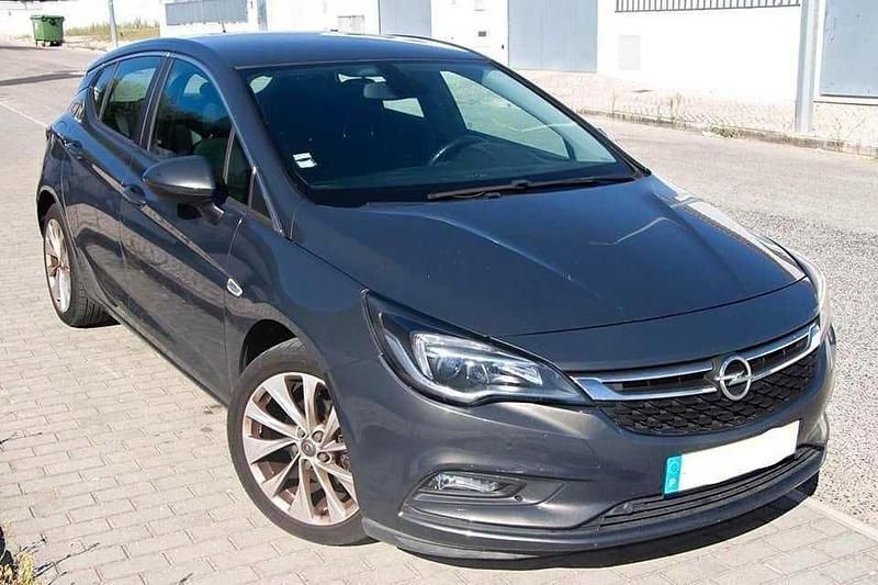 Usado 2016 Opel Astra Sedan | € 11.000 (Preço elevado) - Imagem 1/4