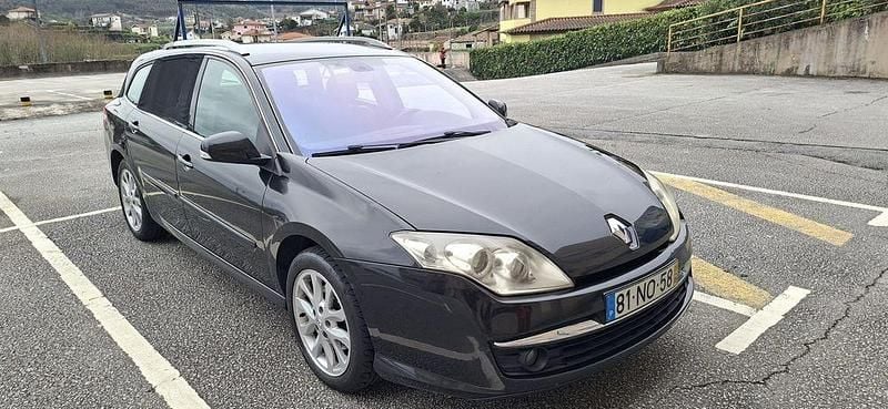 Usado Renault Laguna III 150 HP (110 kW) 2009 Sedan
