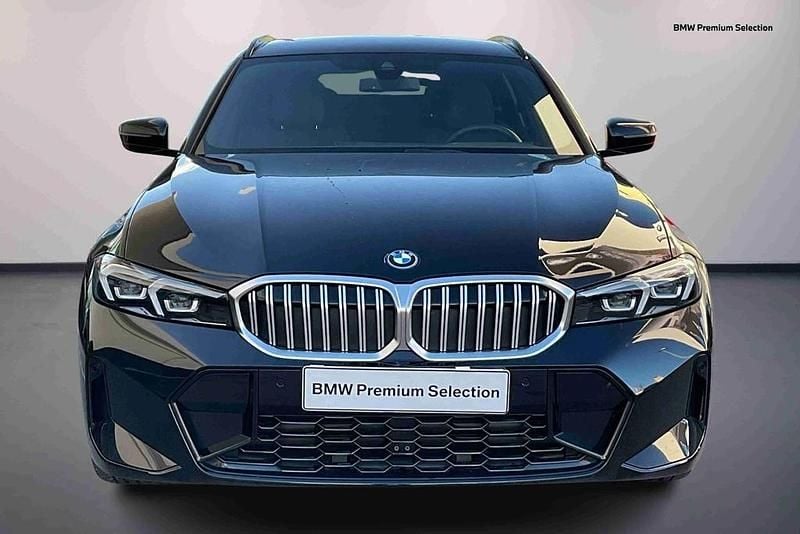 Preto Usado 2024 BMW 320e Advantage Coupé | € 48.490 (Preço justo) - Imagem 1/4