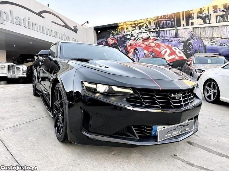Preto Usado 2019 Chevrolet Camaro Coupé | € 45.950 - Imagem 1/1