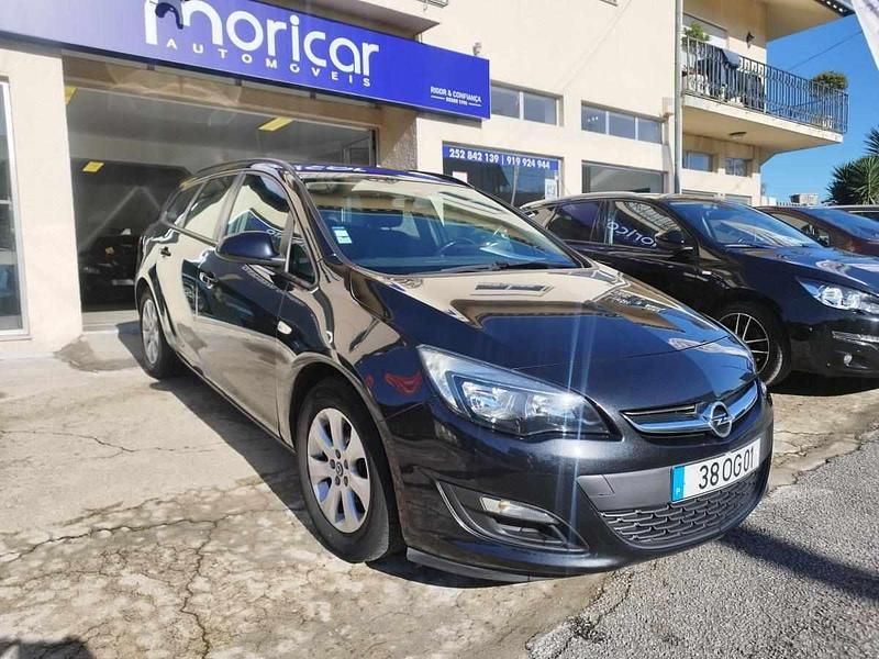 Usado Opel Astra 95 HP (69 kW) 2013 Preto Carrinha