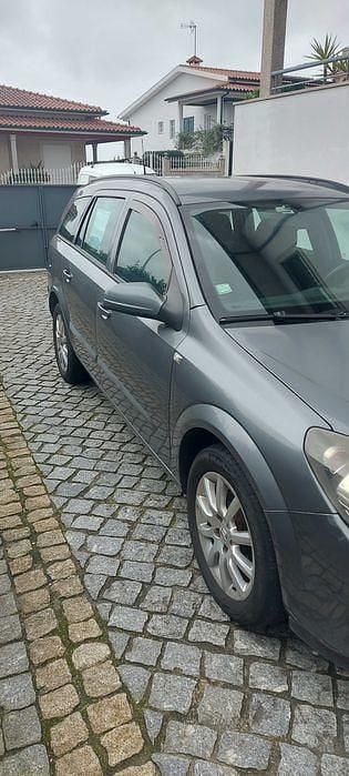 Usado Opel Astra 101 HP (74 kW) 2005 Sedan