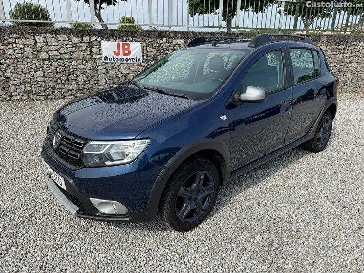 Azul Usado 2018 Dacia Sandero Stepway Citadino | € 12.950 (Preço justo) - Imagem 1/1