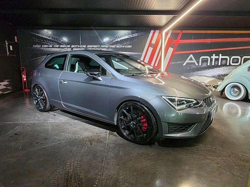 Usado Seat Leon 280 HP (205 kW) 2014 Cinzento