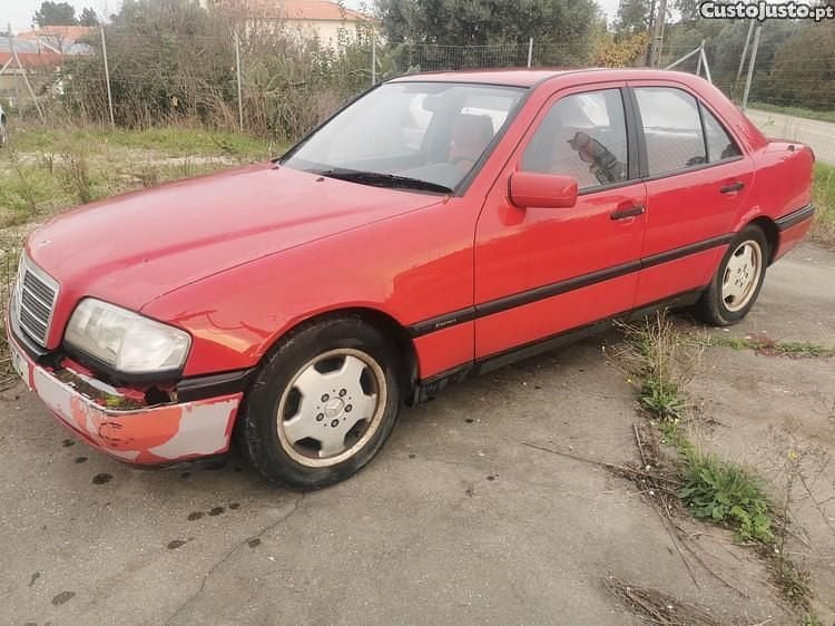 Usado Mercedes C250 Classic 90 HP (66 kW) 1994 Vermelho