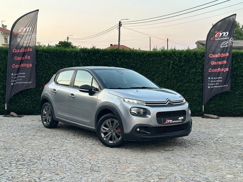 Cinzento Usado 2019 Citroën C3 PureTech Citadino | € 10.750 (Super Preço) - Imagem 1/4