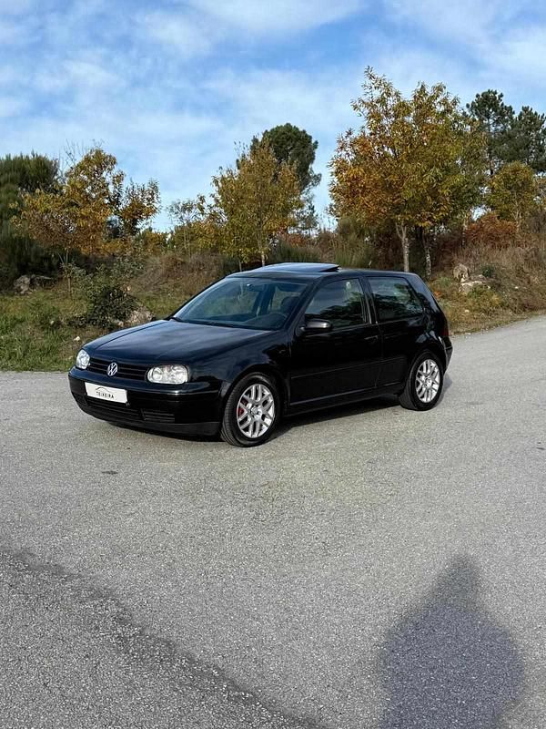 Preto Usado 2001 VW Golf IV Citadino | € 6.900 - Imagem 1/4