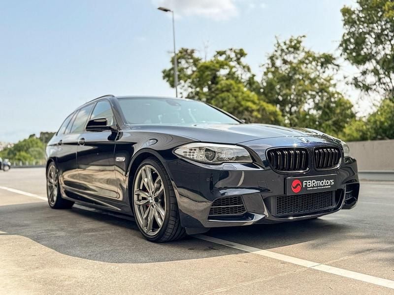Azul Usado 2012 BMW M550 Sport Line Sedan | € 27.990 - Imagem 1/4