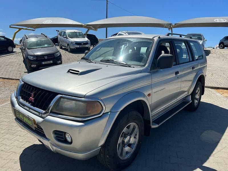 Cinza Usado 2000 Mitsubishi Pajero SUV | € 7.990 - Imagem 1/4