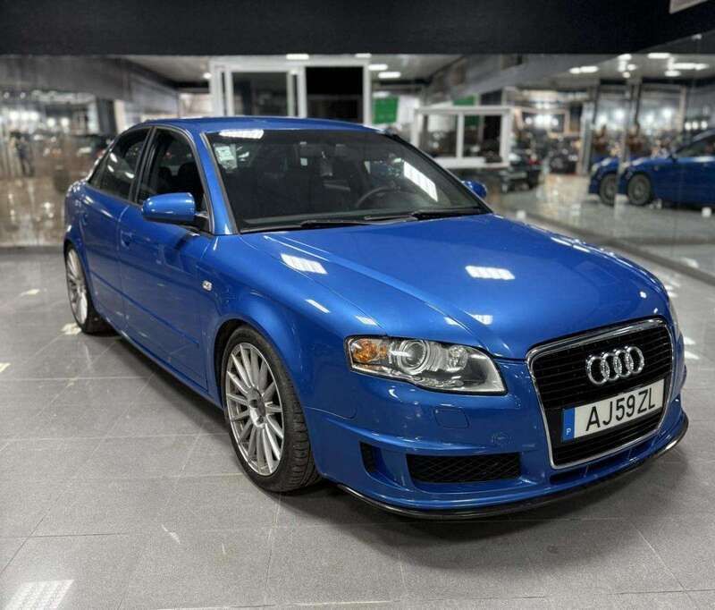 Azul Usado 2005 Audi A4 | € 19.000 - Imagem 1/4