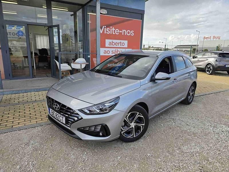 Prateado Usado 2023 Hyundai i30 Style Carrinha | € 21.700 (Preço justo) - Imagem 1/4