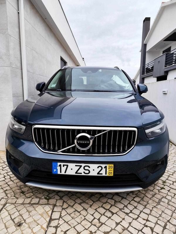 Azul Usado 2020 Volvo XC40 SUV | € 24.500 (Bom preço) - Imagem 1/4
